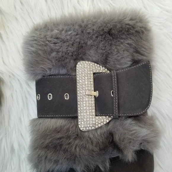 SELINA Gray Heeled Ankle Boots SIZE 9, Zip closure on the side. - Picture 4 of 16